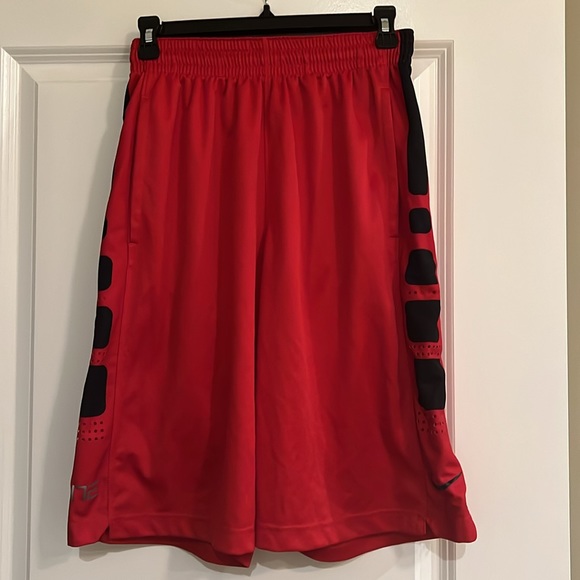 Nike Dri-Fit men’s active shorts, EUC - Picture 1 of 5